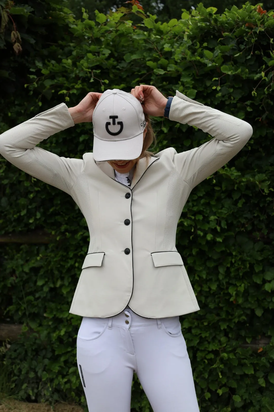 CT Women's Perforated Show Jacket