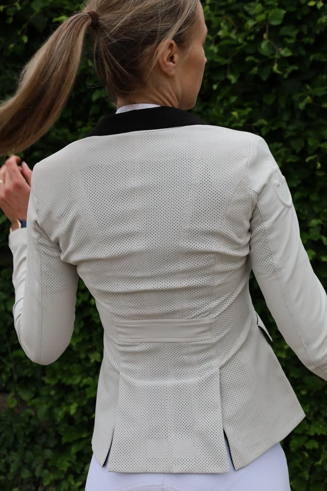 CT Women's Perforated Show Jacket