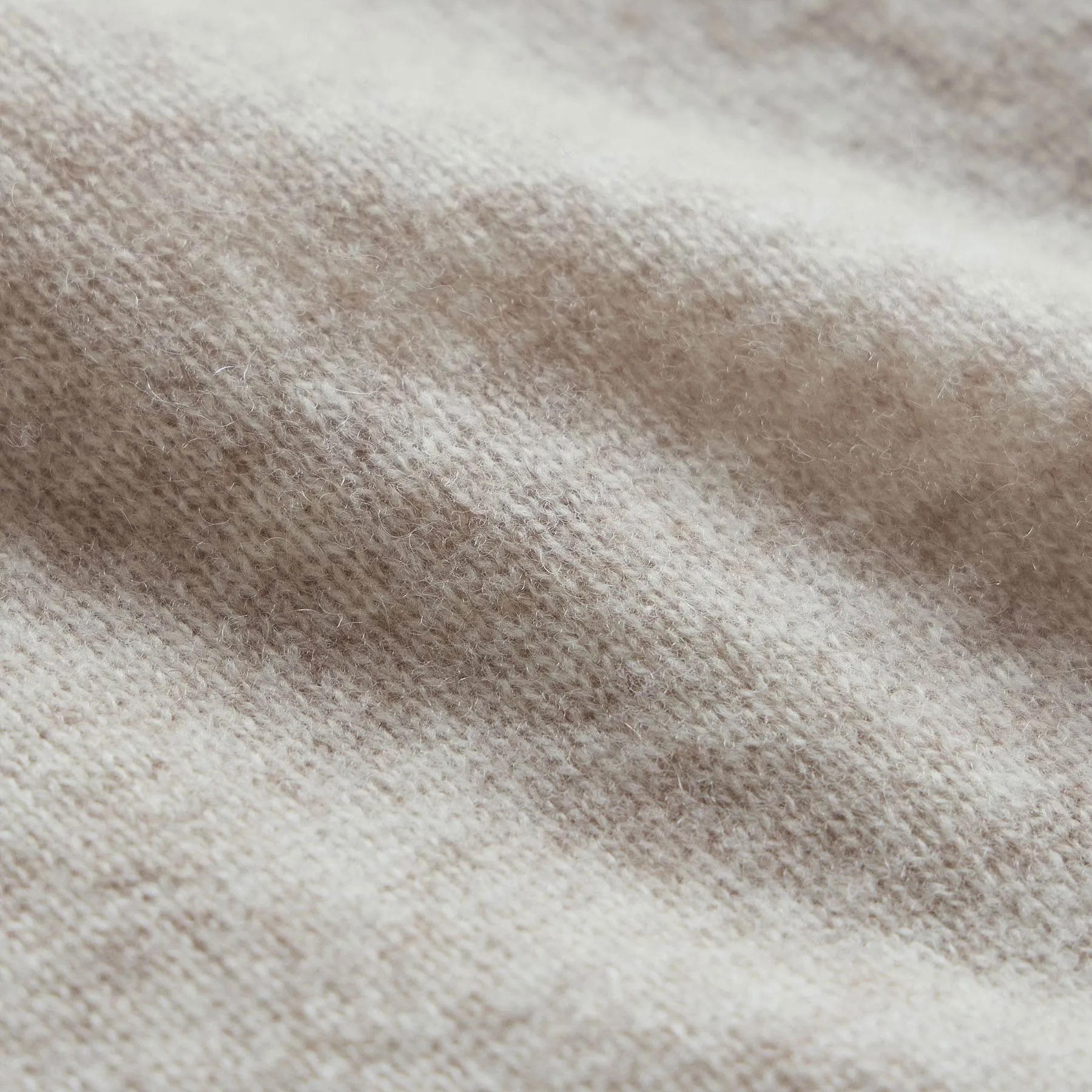 Soft Featherweight Cashmere V Neck - Light Beige