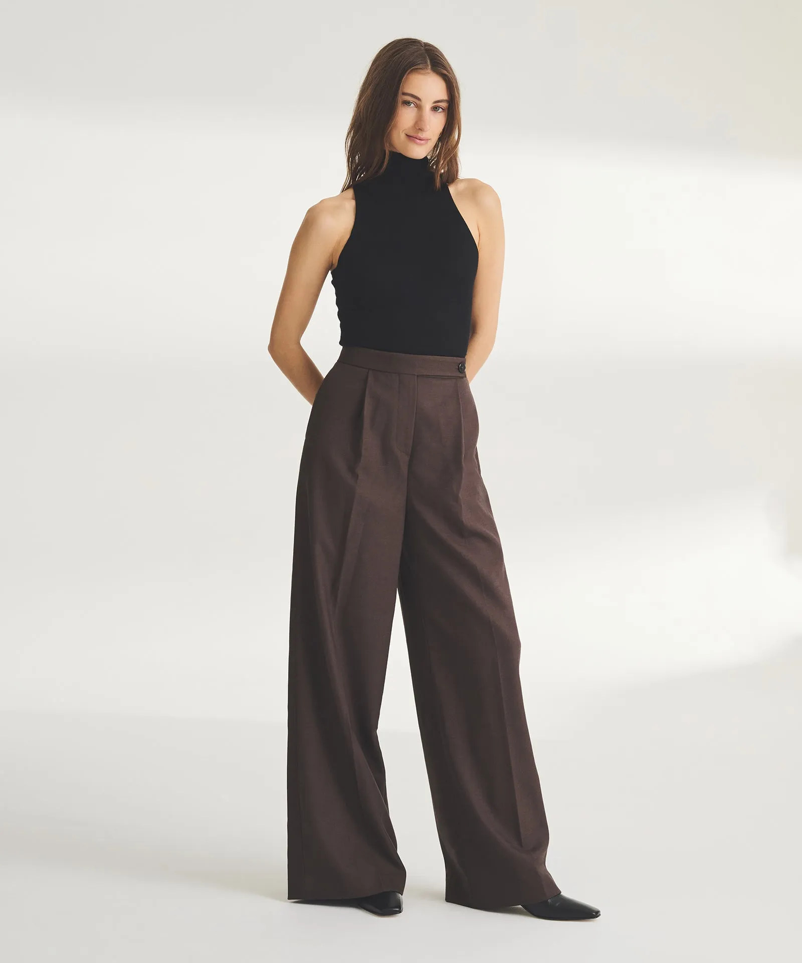 Super Fine Cashmere Sleeveless Turtleneck